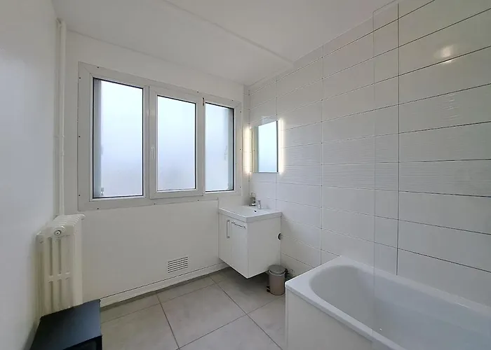 Sofia - Grand Convivial *